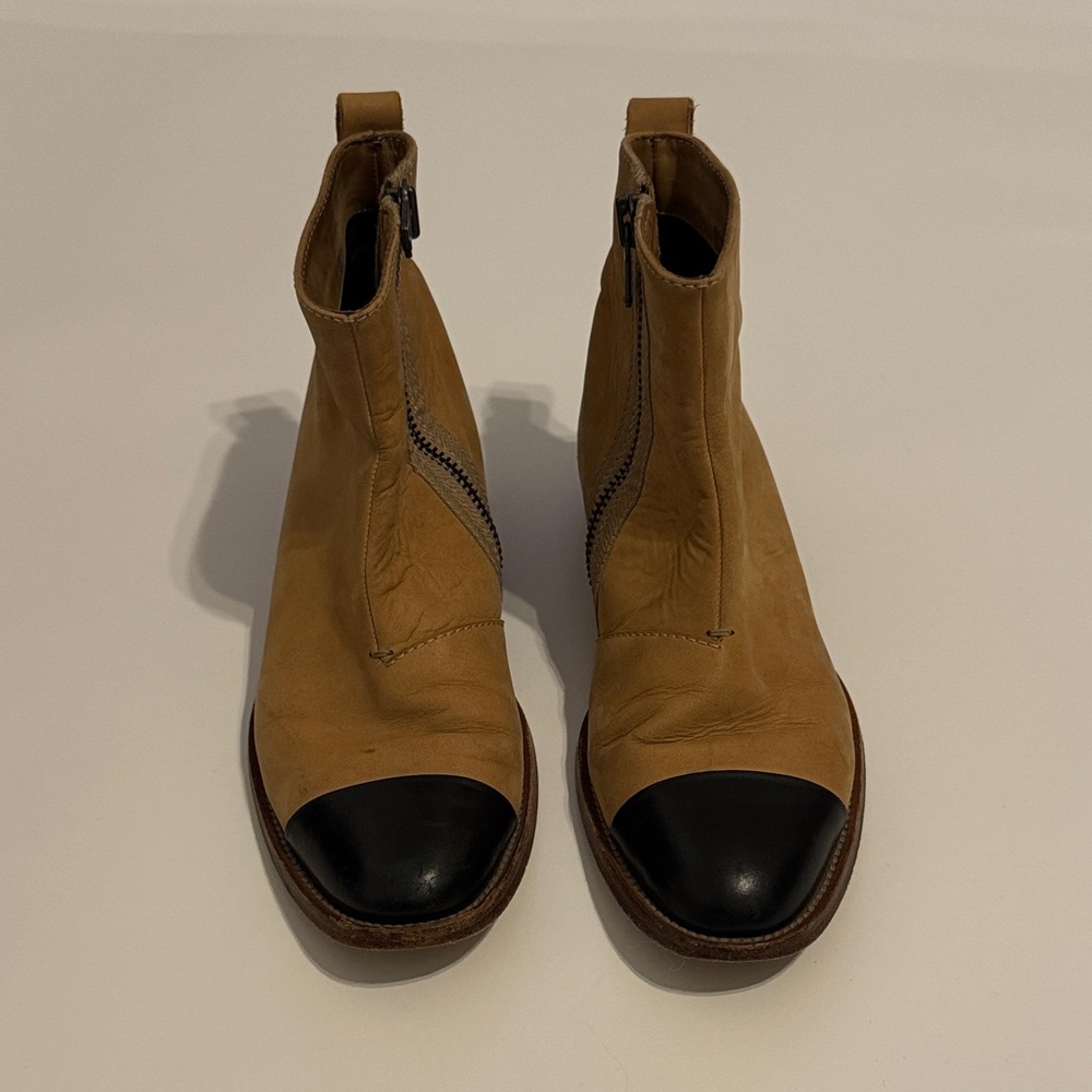 ACME Tan and Black Ankle Boots - size 40